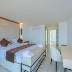 Royal Villa On The Beach