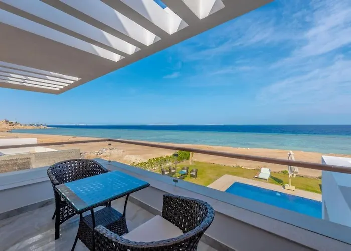 Royal Villa On The Beach